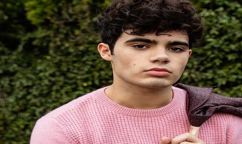 Emery Kelly – A Singer and An Actor